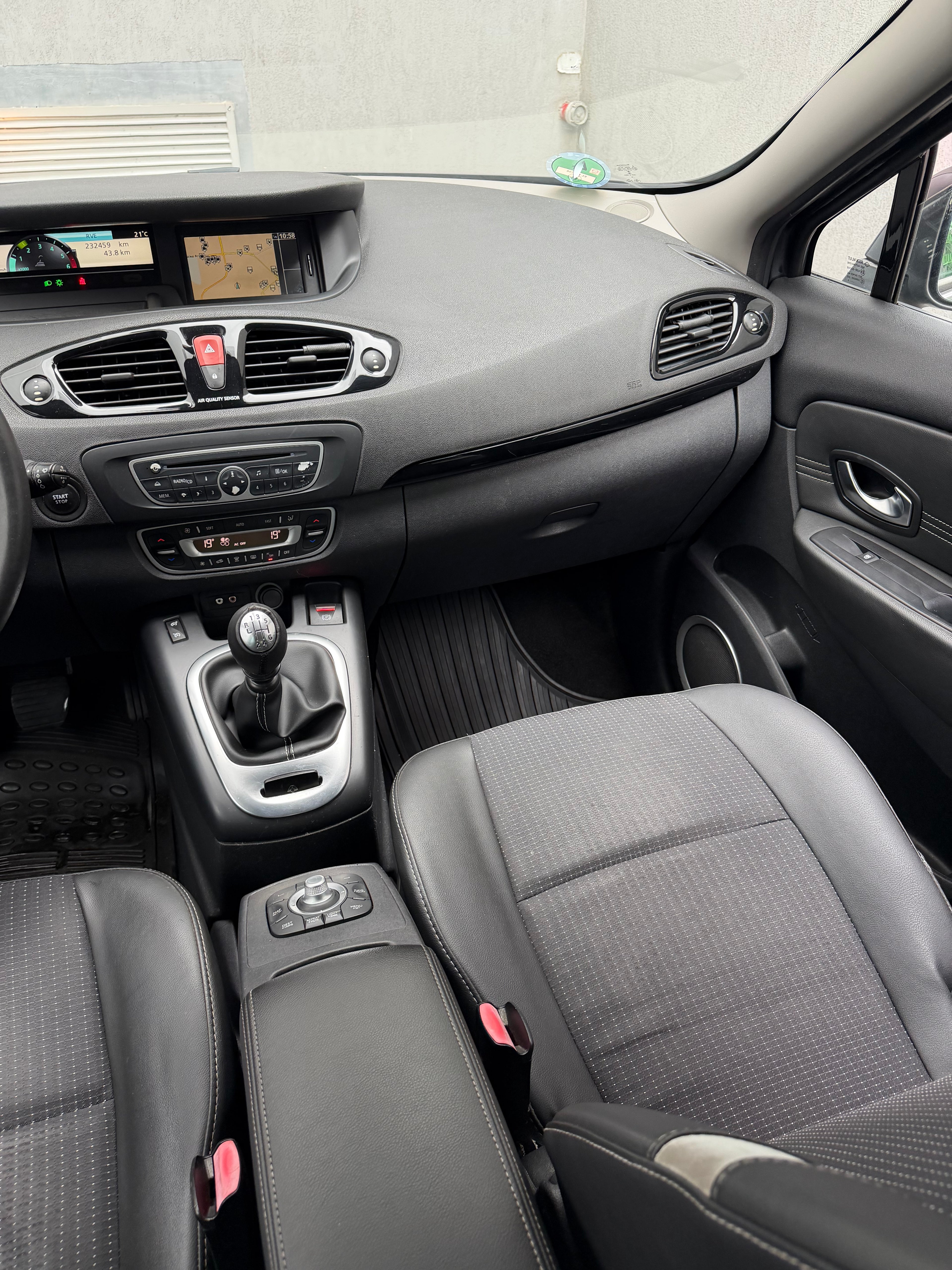 Renault Scenic 1.9 DCI 130 CP