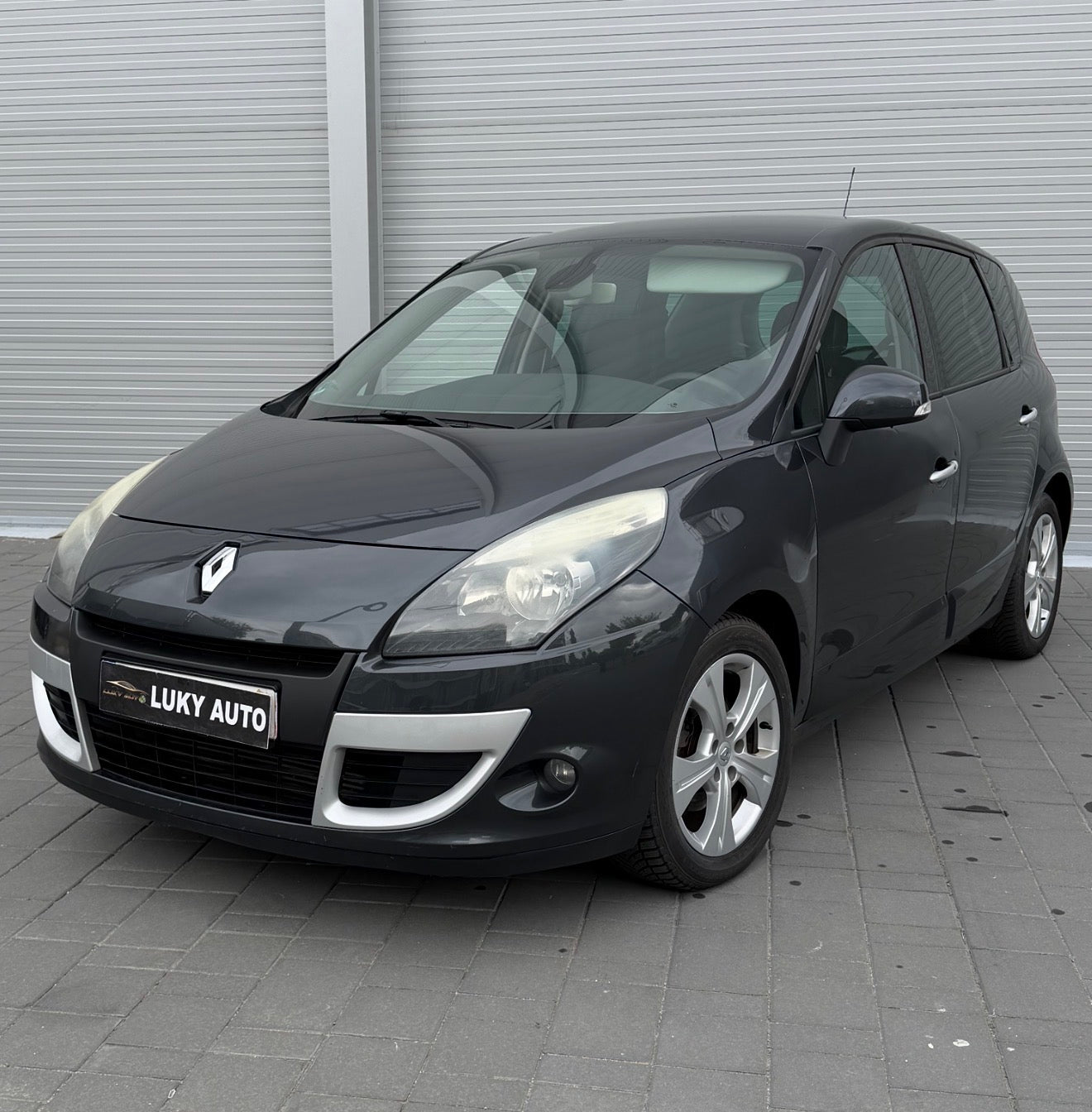 Renault Scenic 1.9 DCI 130 CP