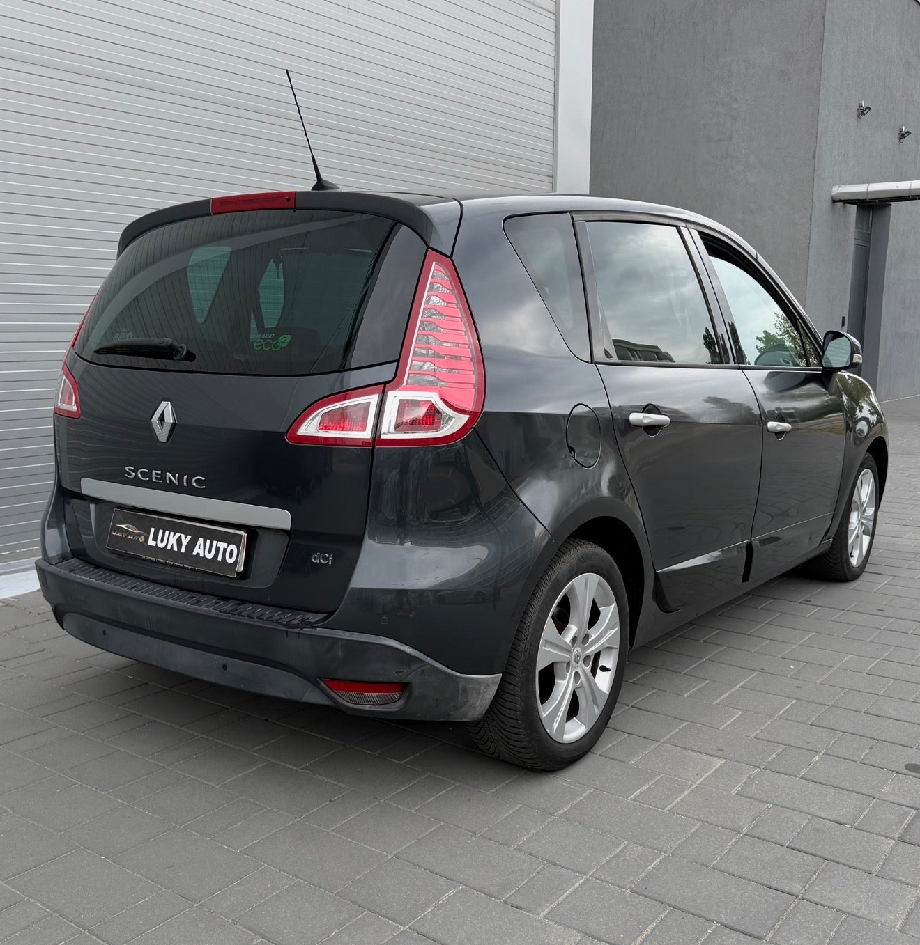 Renault Scenic 1.9 DCI 130 CP