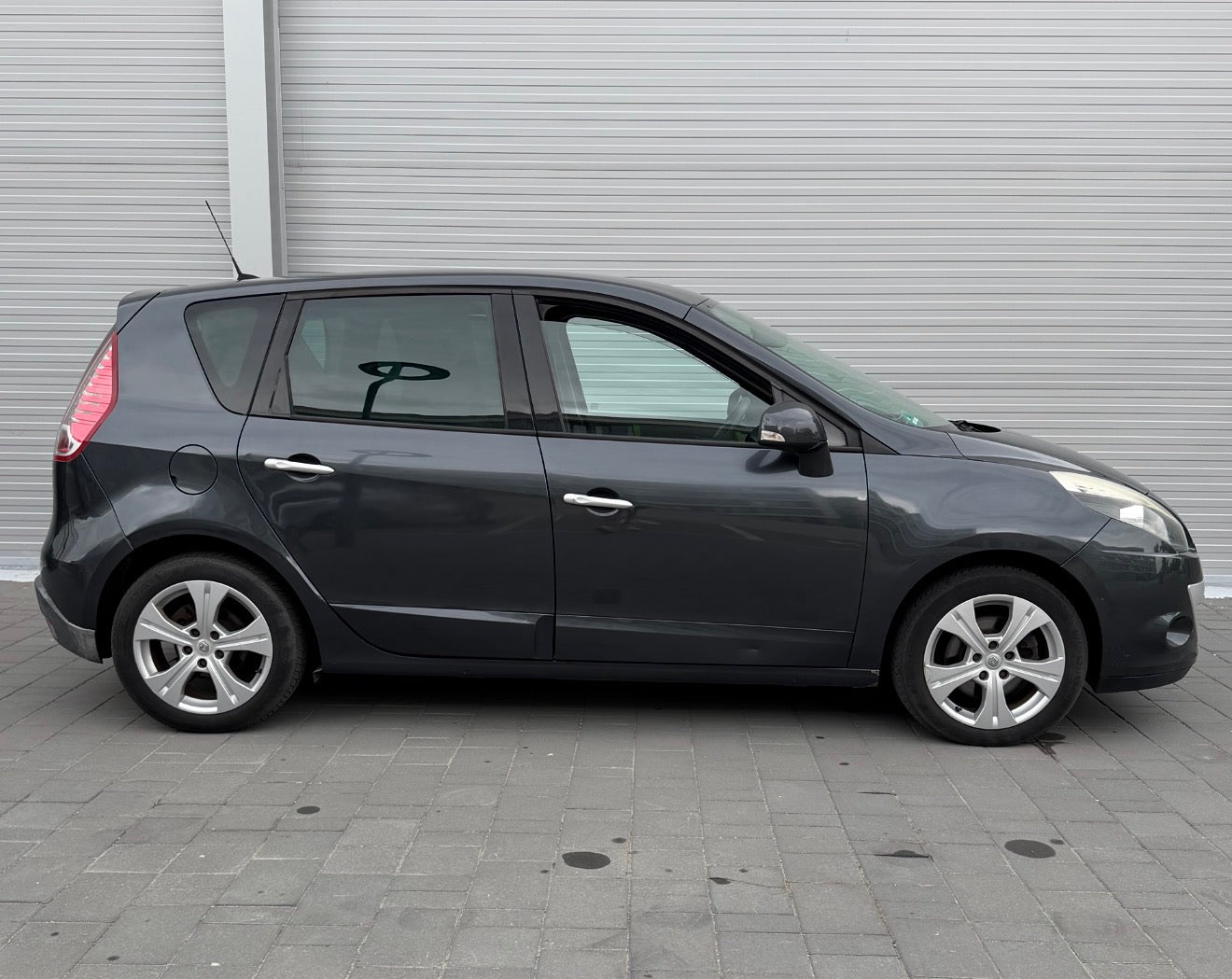 Renault Scenic 1.9 DCI 130 CP