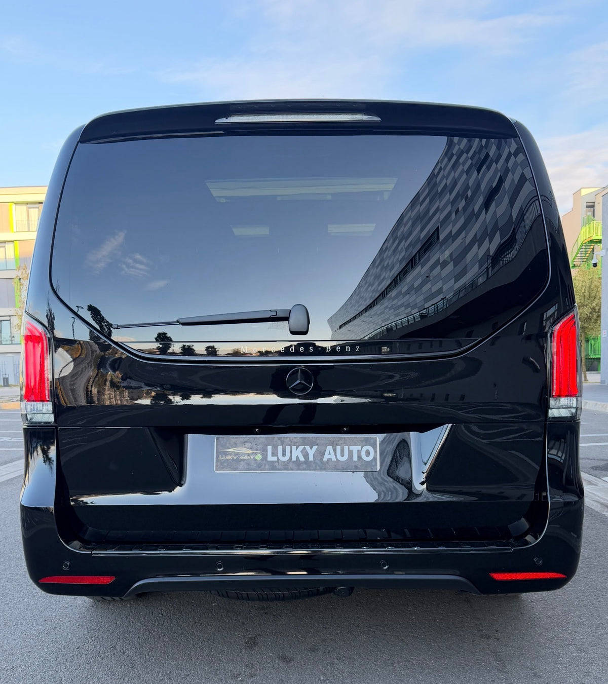 MERCEDES-BENZ V300 d 4MATIC LONG EXCLUSIVE – AMG LINE