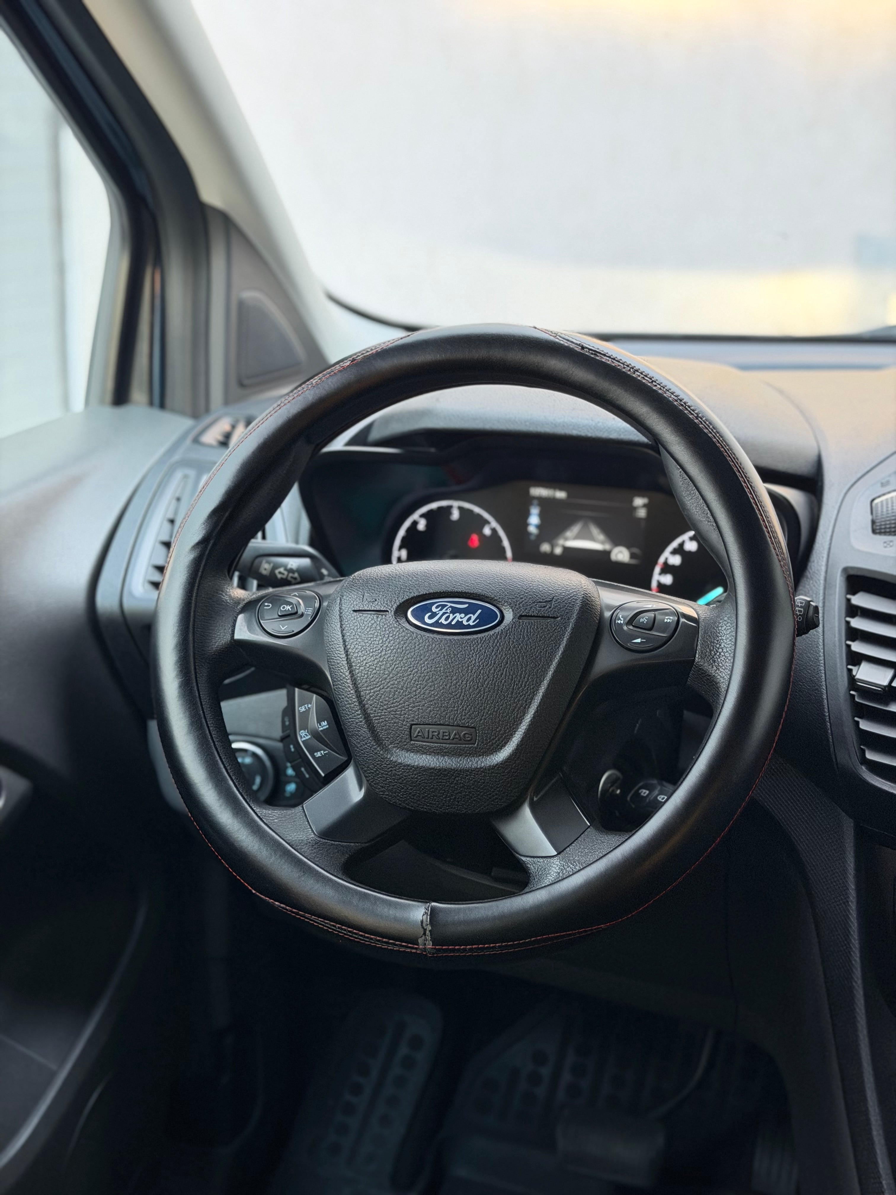 Ford Transit Connect Long Automat