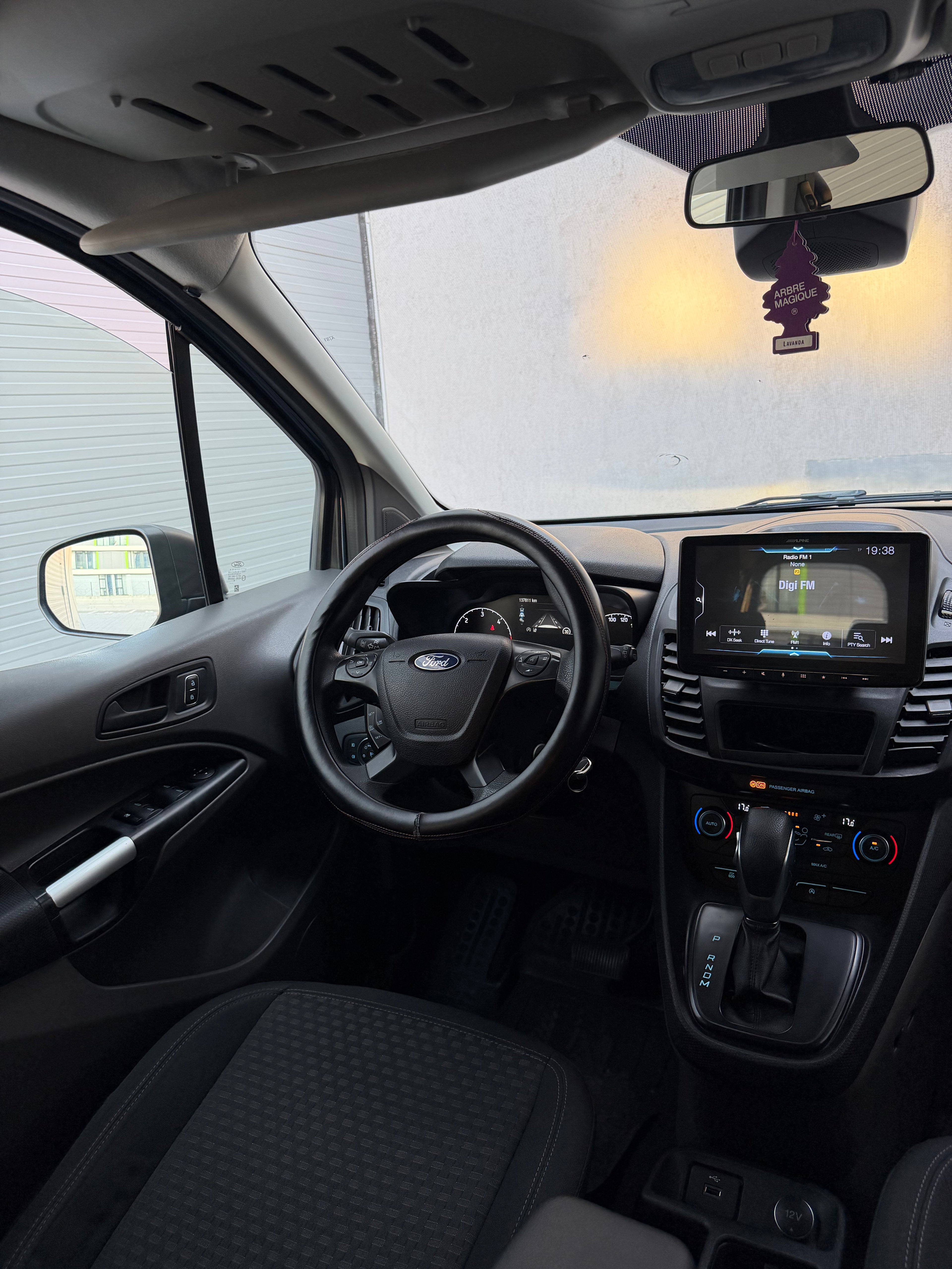 Ford Transit Connect Long Automat