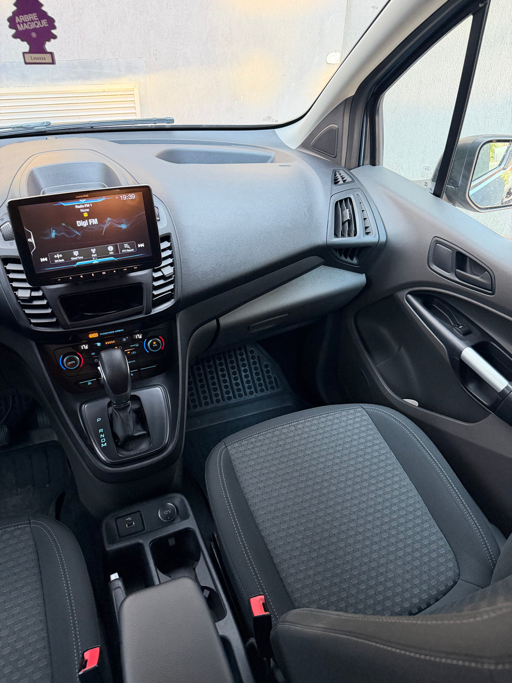 Ford Transit Connect Long Automat