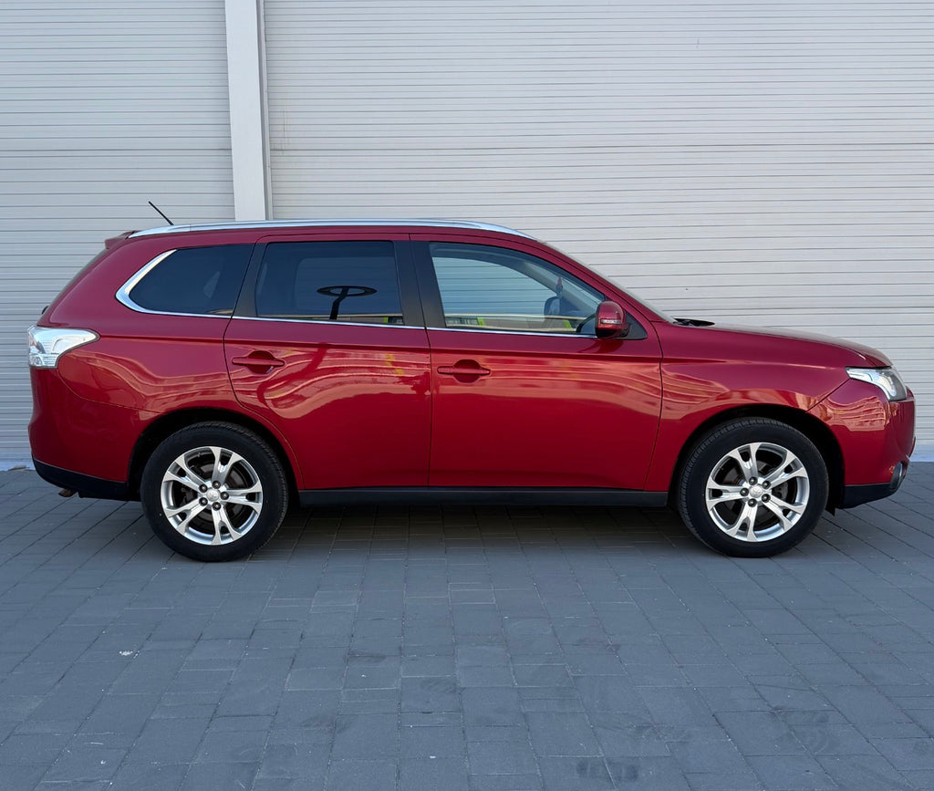 Mitsubishi Outlander 7 locuri