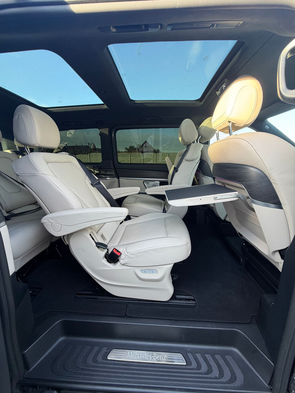 MERCEDES-BENZ V300 d 4MATIC LONG EXCLUSIVE – AMG LINE