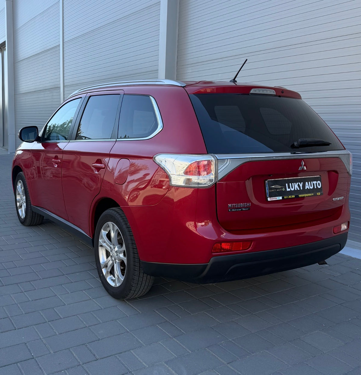 Mitsubishi Outlander 7 locuri