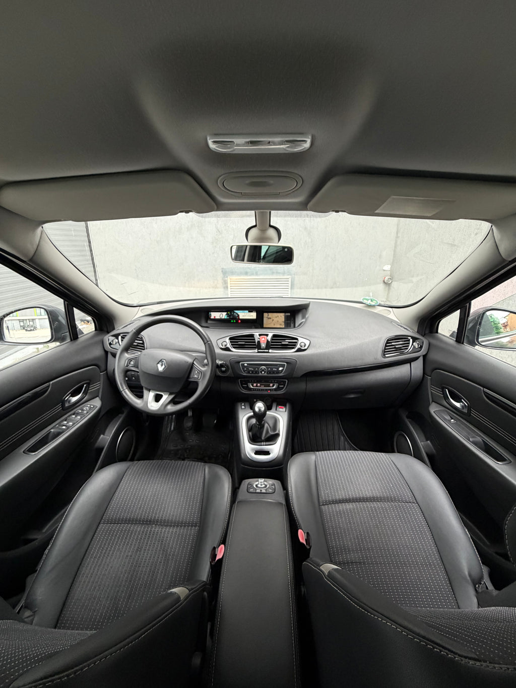 Renault Scenic 1.9 DCI 130 CP