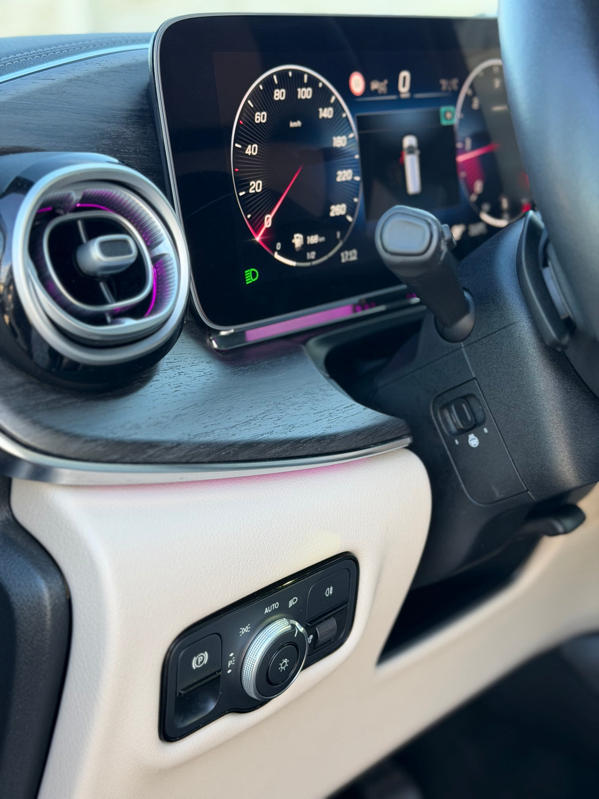 MERCEDES-BENZ V300 d 4MATIC LONG EXCLUSIVE – AMG LINE