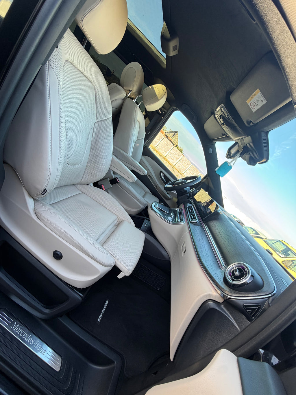MERCEDES-BENZ V300 d 4MATIC LONG EXCLUSIVE – AMG LINE